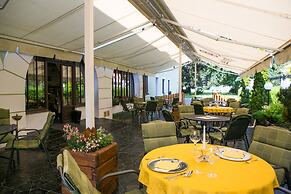 LH Hotel Gold
