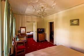 LH Hotel Gold