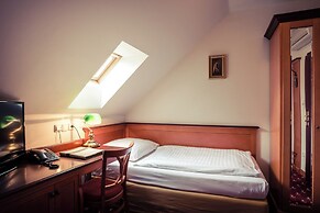 LH Hotel Gold