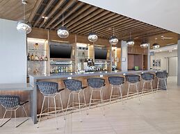 DoubleTree by Hilton Edmonton Downtown