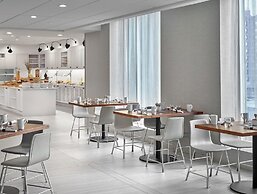 DoubleTree by Hilton Edmonton Downtown