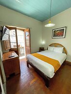 Hostal Lluvia de Oro