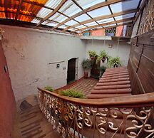 Hostal Lluvia de Oro