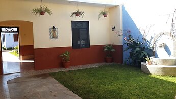 Hostal La Ermita - Hostel