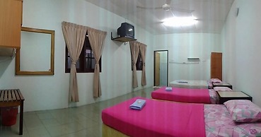 Budget Beach Resort