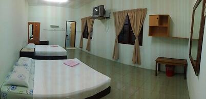 Budget Beach Resort