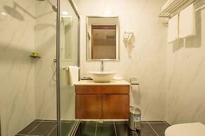 Megaboom City Hotel