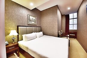 Megaboom City Hotel