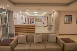 Megaboom City Hotel