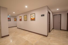 Megaboom City Hotel