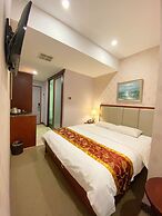 Megaboom City Hotel