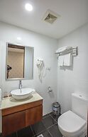 Megaboom City Hotel