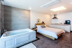Seastay Hotel & Spa