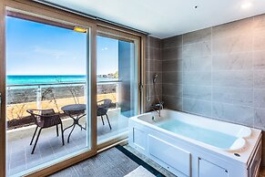Seastay Hotel & Spa