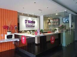 D'Metro Hotel