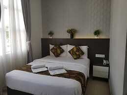 D'Metro Hotel