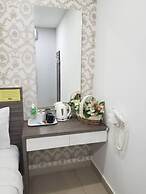 D'Metro Hotel