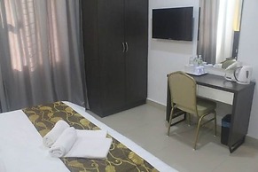 D'Metro Hotel