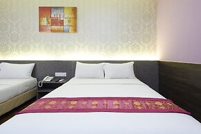 Canary Hotel