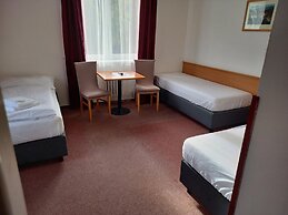 Hotel Harrachov Inn