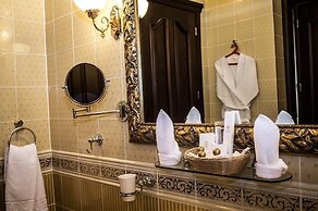 Intourist Hotel