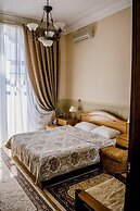 Intourist Hotel