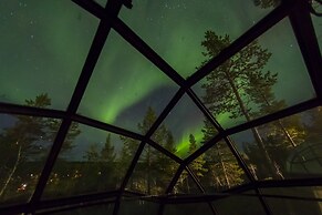 Kakslauttanen Arctic Resort