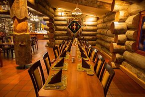Kakslauttanen Arctic Resort