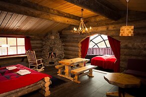 Kakslauttanen Arctic Resort