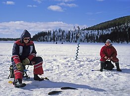 Kakslauttanen Arctic Resort