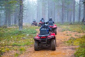 Kakslauttanen Arctic Resort