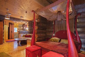 Kakslauttanen Arctic Resort