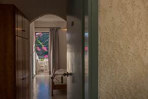Fevro Hotel
