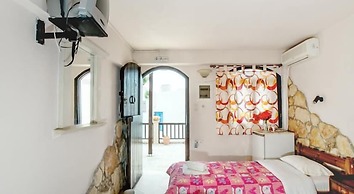 Coral Rooms