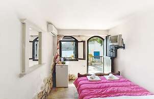 Coral Rooms