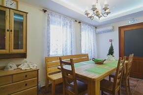 Svetliy Terem