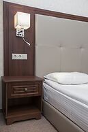 U Zolotykh Vorot Hotel