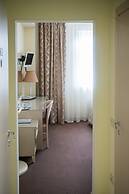 Rus Hotel