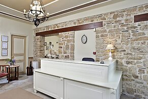 Kastro Guesthouse