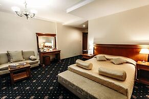 Amur Hotel