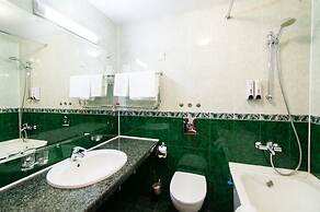 Amur Hotel