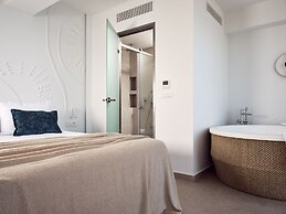 Windmill Bay Hotel