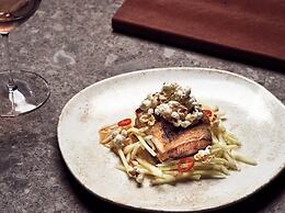 Windmill Bay Hotel
