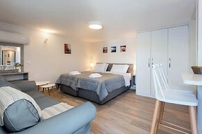 Balaris Apartments