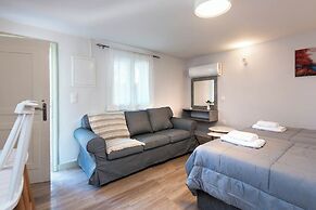Balaris Apartments