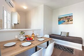 Balaris Apartments