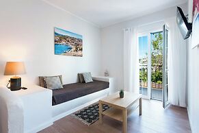 Balaris Apartments