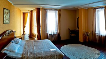 Hotel Pioner Lux