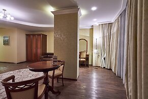 Hotel Pioner Lux