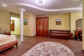 Hotel Pioner Lux